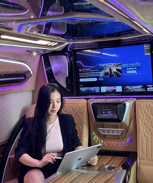 avatar Thuê xe limousine